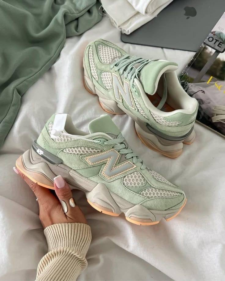 New Balance 9060