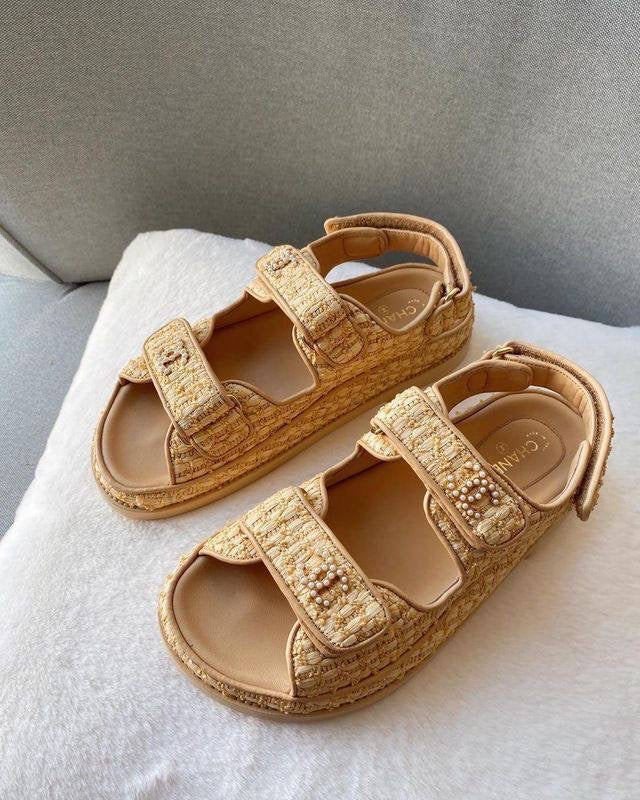 סנדלי CHANEL