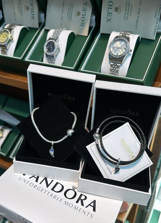 Pandora couple
