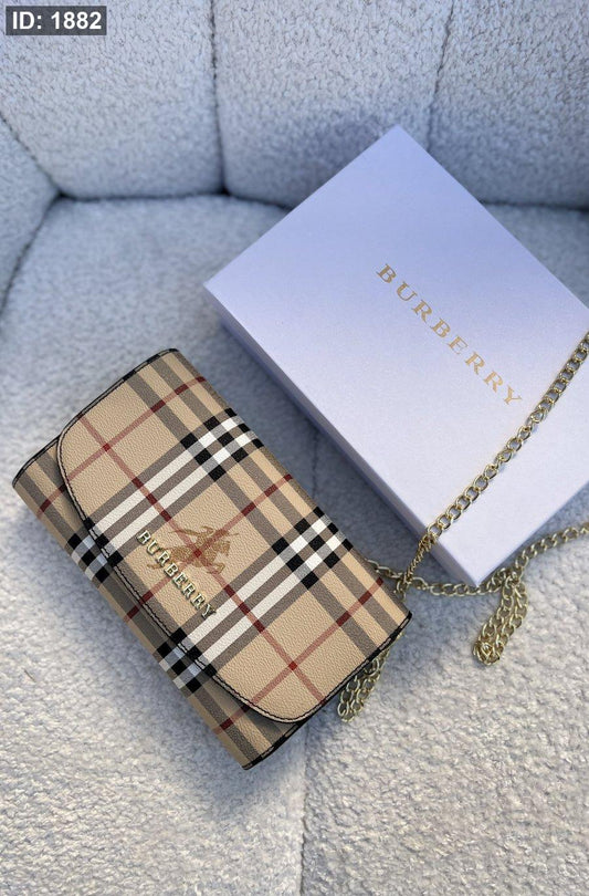 קלאץ' Burberry – כולל קופסה מקורית
